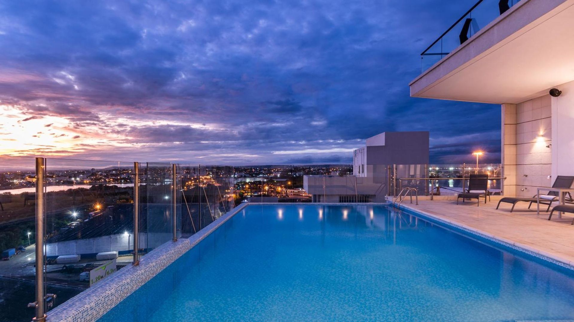 Express Manga By Ihg Hotel 4*